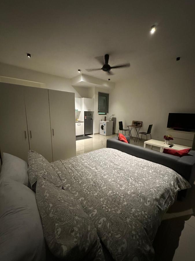 Ferienwohnung Hideaway At Cybersquare Cyberjaya Exterior foto