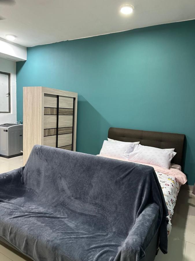 Ferienwohnung Hideaway At Cybersquare Cyberjaya Exterior foto