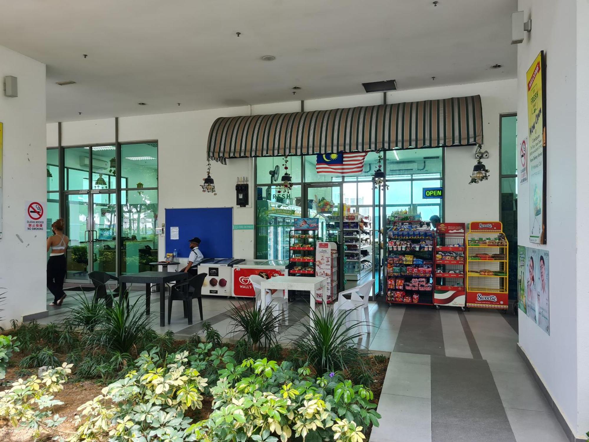 Ferienwohnung Hideaway At Cybersquare Cyberjaya Exterior foto